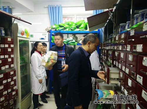 泸县食药监局到百和镇开展医疗机构非法配制制剂专项检查