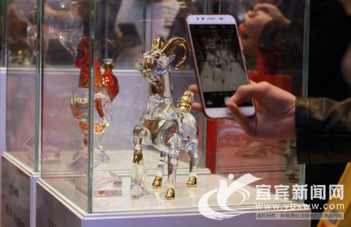 宜宾酒企亮相糖酒会 酒都佳酿香飘全球盛会(图3) 宜宾酒企亮相糖酒会 酒都佳酿香飘全球盛会(图3)