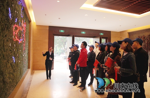 泸州知联会龙马潭区分会成员接受红色文化洗礼(图1)