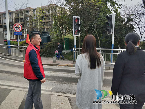 江阳区华阳街道开展志愿服务活动&nbsp;持续巩固创文成果