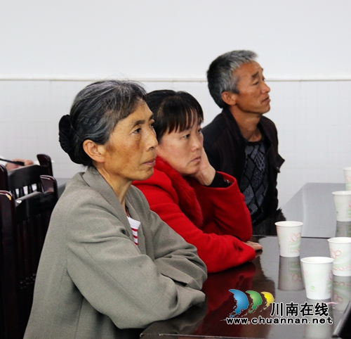 龙马潭：习***来川视察重要讲话精神送基层(图4)