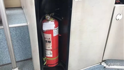 泸州市公交公司教你使用车内安全器材(图8) 泸州市公交公司教你使用车内安全器材(图8)