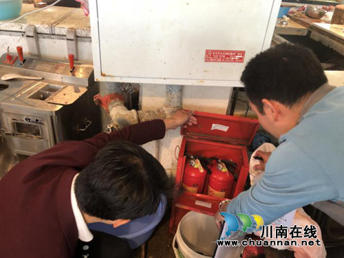 江阳区张坝街道办事处开展安全大检查(图1)