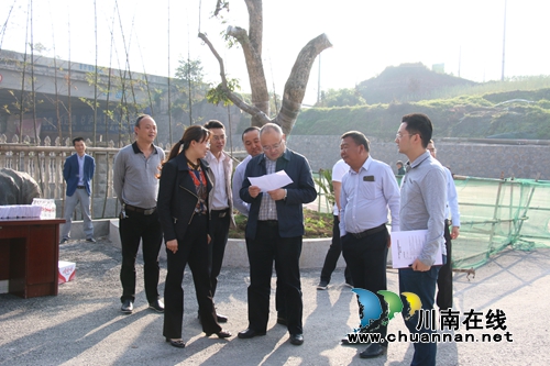 张文杰到泸县潮河镇督导冷链物流建设项目推进工作(图1) 张文杰到泸县潮河镇督导冷链物流建设项目推进工作(图1)