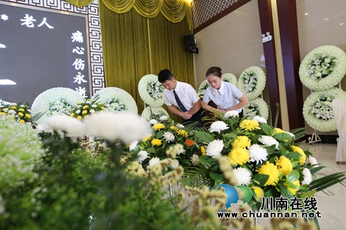 泸州市殡仪馆推八大措施便民利民惠民(图2) 泸州市殡仪馆推八大措施便民利民惠民(图2)