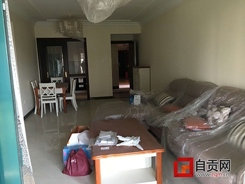 自贡市民买房后一年没住 水表竟跑了238吨!(图2) 自贡市民买房后一年没住 水表竟跑了238吨!(图2)