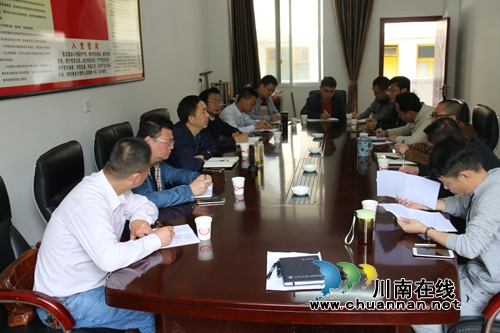 泸州国家高新区管委会组织赴叙永苗乡“把脉问诊”脱贫攻坚工作(图1) 泸州国家高新区管委会组织赴叙永苗乡“把脉问诊”脱贫攻坚工作(图1)