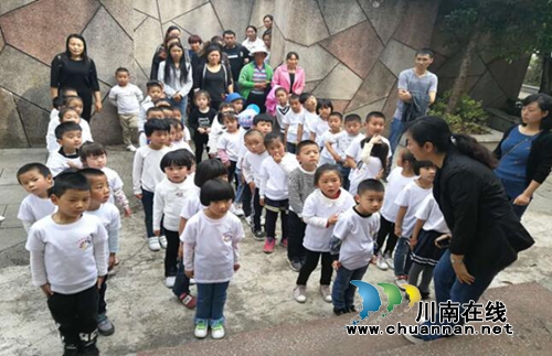 贵州盘州市双凤镇各学校开展让孩子争做时代新人“传承红色基因·清明祭英烈”系列活动(图13)