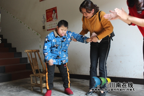 叙永县叙永镇中心校：关爱特殊儿童&nbsp;送教上门暖人心(图3)