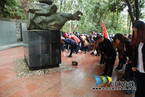 龙马潭区教育系统：学党理&nbsp;强党性&nbsp;党旗飘扬引前行(图4)