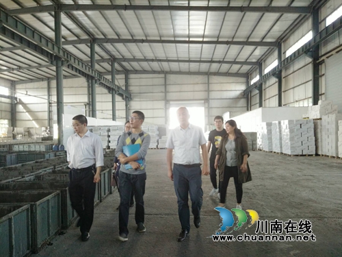合江县环保局到临港工业园区检查企业环境保护工作(图1) 合江县环保局到临港工业园区检查企业环境保护工作(图1)