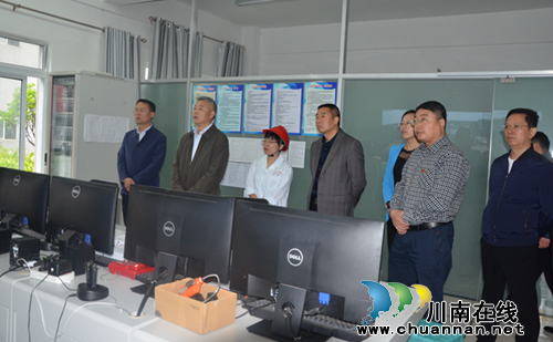 泸州市委常委领导刘云到泸县督导环保工作(图1) 泸州市委常委领导刘云到泸县督导环保工作(图1)