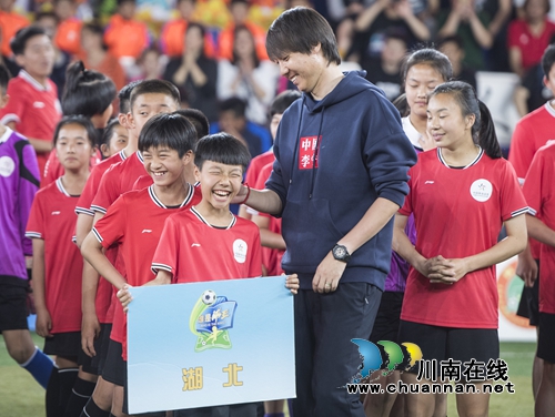 “谁是球王”激战正酣 体彩助阵快乐升级(图4) “谁是球王”激战正酣 体彩助阵快乐升级(图4)