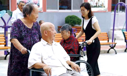 泸州:构建养老产业格局 让老人老有所养(图4) 泸州:构建养老产业格局 让老人老有所养(图4)