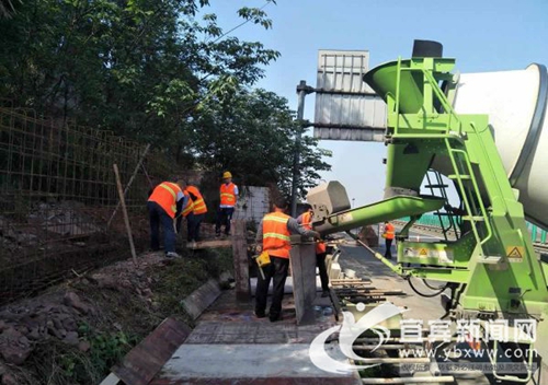 禁止行人上高速 内宜高速修筑钢筋混凝土外墙(图1) 禁止行人上高速 内宜高速修筑钢筋混凝土外墙(图1)