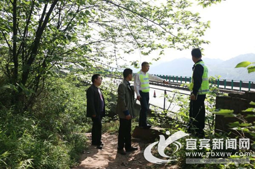 禁止行人上高速 内宜高速修筑钢筋混凝土外墙(图4) 禁止行人上高速 内宜高速修筑钢筋混凝土外墙(图4)