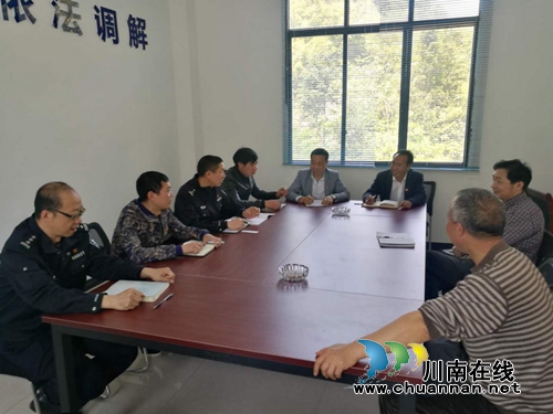 宜宾筠连交警大队开展二、三轮车交通违法行为集中整治宣传工作(图2)