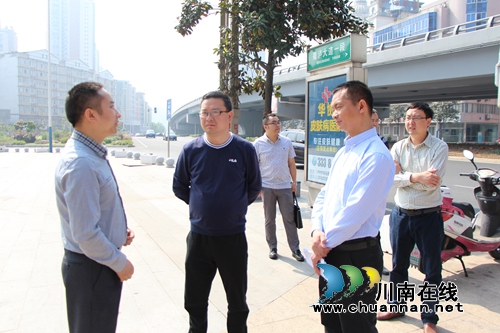 龙马潭区副区长刘勇督查红星街道党风廉政建设社会评价工作(图1)