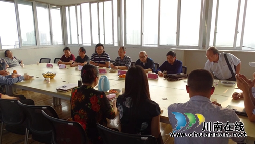 泸州龙马潭区作协2017年度会议暨文学创作分享会(图1) 泸州龙马潭区作协2017年度会议暨文学创作分享会(图1)