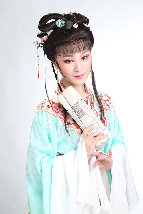 《红楼梦》60年长演不衰&nbsp;舞台传奇首登酒城(图2)