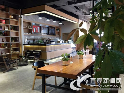 实体书店成功转型&nbsp;宜宾最美书店召唤阅读回归(图2)