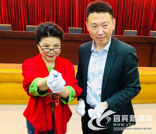 余上沅曹禺珍贵手迹收入江安国立剧专陈列馆(图3) 余上沅曹禺珍贵手迹收入江安国立剧专陈列馆(图3)