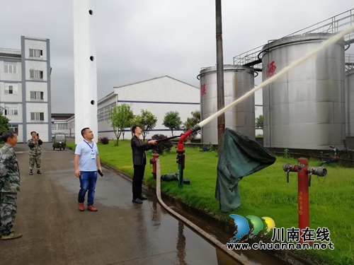 泸县立石镇消防知识技能培训会走进企业(图1) 泸县立石镇消防知识技能培训会走进企业(图1)