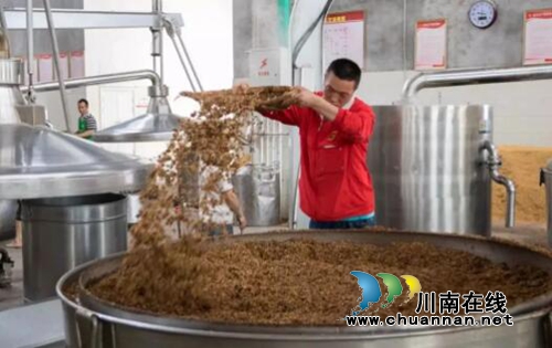 传承工艺坚守品质！揭秘郎酒泸州基地201车间(图3)