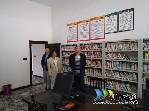 泸县县委宣传部、文体新广局到百和镇检查文化扶贫领域腐败和作风问题(图1)