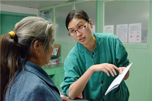 自贡:警医跨市联动寻亲 帮助新生女婴回家(图3) 自贡:警医跨市联动寻亲 帮助新生女婴回家(图3)