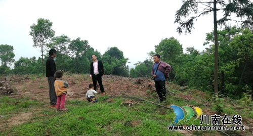 龙车金龙村第一书记肖桥远：贫困村里主心骨(图2)