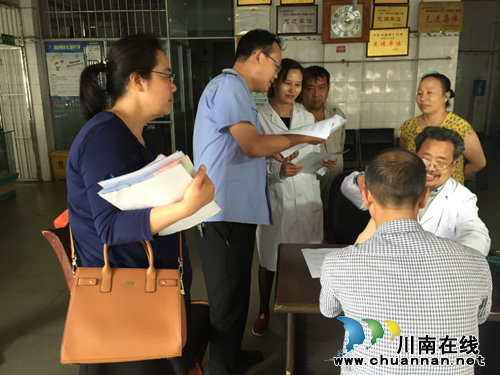 合江县合江镇开展创建国家食品安全城市满意度模拟问卷调查(图2) 合江县合江镇开展创建国家食品安全城市满意度模拟问卷调查(图2)