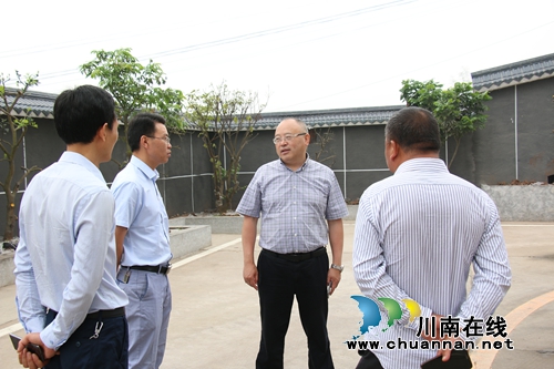 张文杰到泸县潮河镇督导市级流动现场会准备工作(图1) 张文杰到泸县潮河镇督导市级流动现场会准备工作(图1)