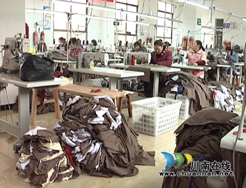 合江回洞桥村：斩穷根挪新屋&nbsp;打开致富兴村路(图10)