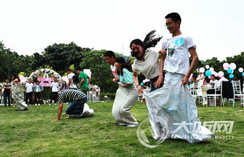 泸州120余名单身青年“约会”(图1)
