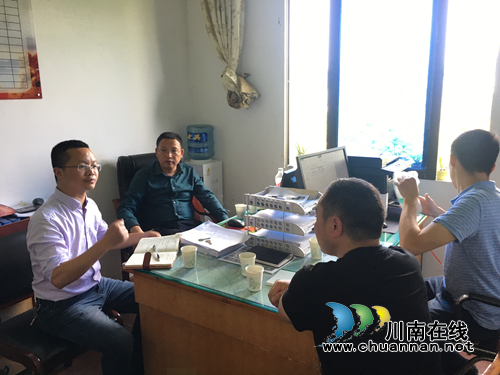 市商务局到泸县百和镇督导扶贫领域腐败和作风问题专项治理工作(图2)