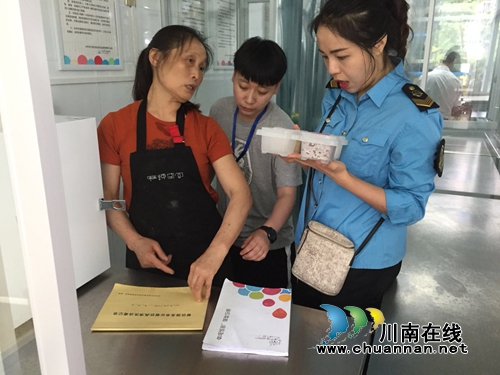 江阳区张坝街道开展校园及周边食品安全大检查(图1) 江阳区张坝街道开展校园及周边食品安全大检查(图1)