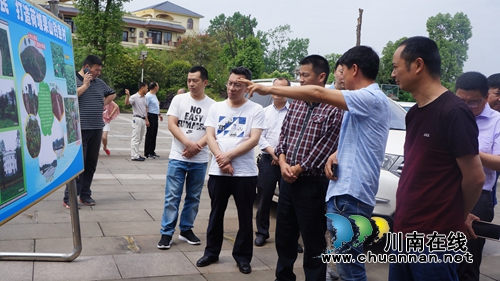 内江市扶贫移民局率考察组到泸县立石镇考察“移民后扶及移民新村建设”工作(图1) 内江市扶贫移民局率考察组到泸县立石镇考察“移民后扶及移民新村建设”工作(图1)