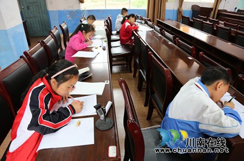 贵州盘州市双凤镇举办2018年小学生数学素养大赛(图2) 贵州盘州市双凤镇举办2018年小学生数学素养大赛(图2)