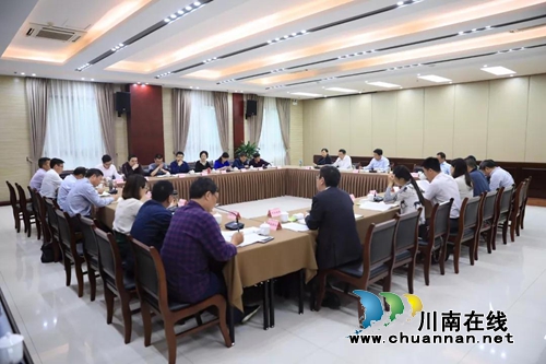 市政协赴泸州国家高新区调研产业创新发展(图4) 市政协赴泸州国家高新区调研产业创新发展(图4)