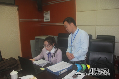 泸州市财政局到泸县百和镇督查2017年扶贫领域专项资金使用情况(图1)