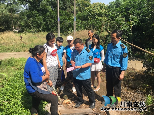 纳溪区食药监局开展食品药品安全“进校园、进社区、进乡村”活动(图1) 纳溪区食药监局开展食品药品安全“进校园、进社区、进乡村”活动(图1)