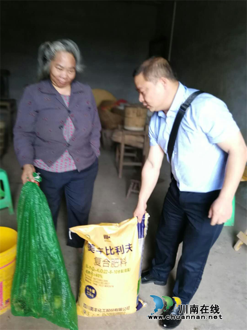 纳溪区中医医院开展扶贫巩固提升行动(图2)