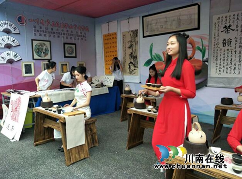 泸县建校职教风采亮相省职教活动周启动仪式(图7)