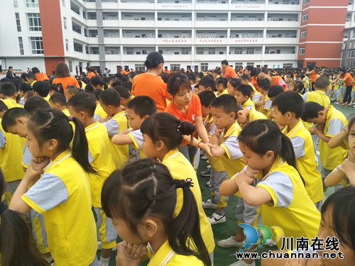 泸州市举行2018年学校防震减灾应急疏散演练(图7)