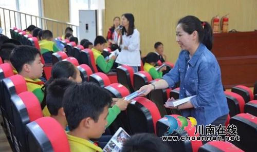 牵手600公里&nbsp;泸州凉山共建“萤火虫”携手普法(图18)
