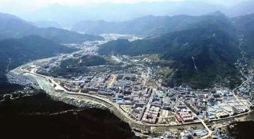 报恩塔下连线汶川&nbsp;泸州人十年前的集体回忆(图27)