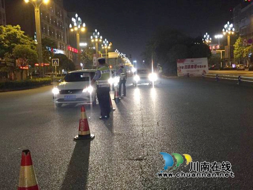 泸县:加强路面巡查管控 确保辖区道路交通安全(图1) 泸县:加强路面巡查管控 确保辖区道路交通安全(图1)