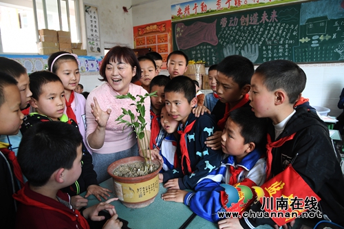 叙永“李妈妈”：呵护留守儿童&nbsp;助力新苗发展(图8)