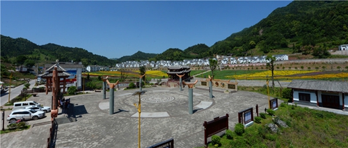 泸州古蔺：贫困户“住进”景区吃上旅游饭